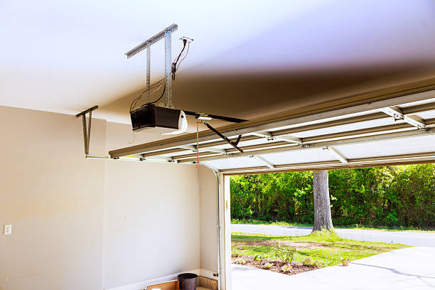 Top rated local Garage Door Roller Replacement specialists in Pontotoc, MS